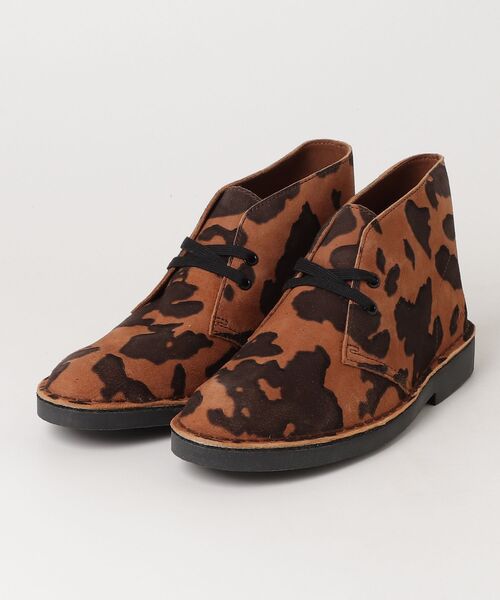 Clarks(クラークス)の「Desert Bt Evo./レディースデザートブーツエヴォ(カウプリント)(ブーツ・レディース・アニマル・UK4/UK4.5/UK5/UK5.5/UK6)」の2枚目の写真