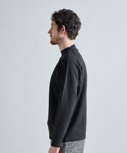 MEN'S BIGI（メンズビギ）の「テックスエードダンボールモックネックロングT［ストレッチ］（Tシャツ/カットソー・メンズ・ブルー/オフホワイト・02/01/03）」の21枚目の写真