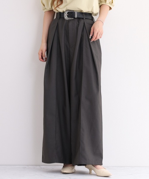 laulea(ラウレア)の「laulea 合皮ベルト付ダブルタックワイドパンツ(スラックス・レディース・ブラック/ダークグレー・M/L)」の15枚目の写真