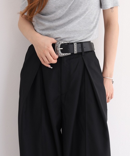 laulea(ラウレア)の「laulea 合皮ベルト付ダブルタックワイドパンツ(スラックス・レディース・ブラック/ダークグレー・M/L)」の8枚目の写真