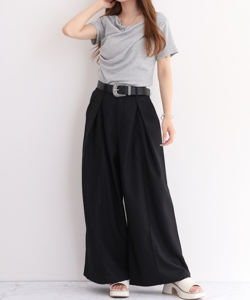 laulea(ラウレア)の「laulea 合皮ベルト付ダブルタックワイドパンツ(スラックス・レディース・ブラック/ダークグレー・M/L)」の9枚目の写真