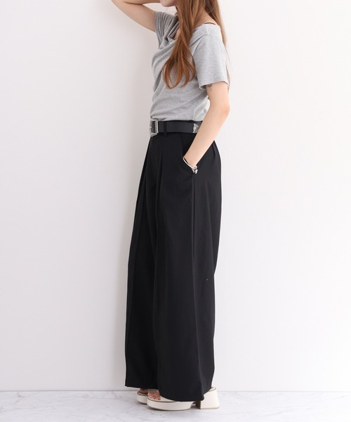 laulea(ラウレア)の「laulea 合皮ベルト付ダブルタックワイドパンツ(スラックス・レディース・ブラック/ダークグレー・M/L)」の10枚目の写真