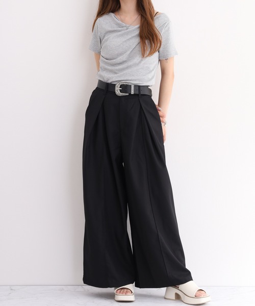 laulea(ラウレア)の「laulea 合皮ベルト付ダブルタックワイドパンツ(スラックス・レディース・ブラック/ダークグレー・M/L)」の11枚目の写真