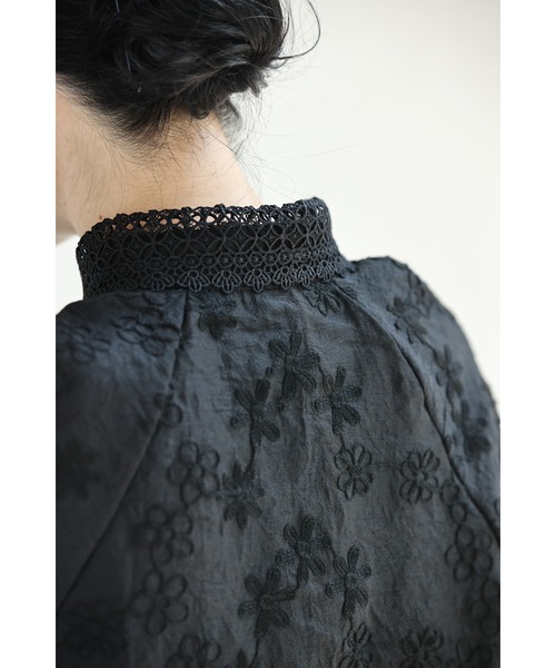 cawaii（カワイイ）の「花刺繍とレースのポワン袖ブラウス（シャツ/ブラウス・レディース・ブラック/ホワイト・FREE）」の19枚目の写真