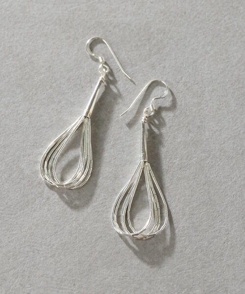 ear PAPILLONNER(イアパピヨネ)の「《スターリングシルバー使用》リキッドシルバー5連フープピアス(ピアス(両耳用)・レディース・シルバー系その他4・FREE)」の7枚目の写真