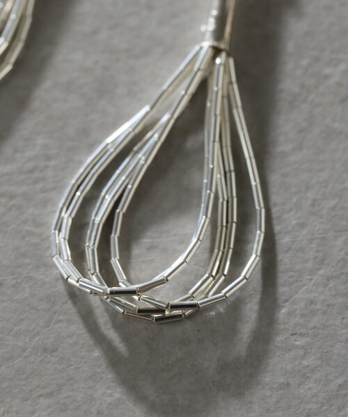 ear PAPILLONNER(イアパピヨネ)の「《スターリングシルバー使用》リキッドシルバー5連フープピアス(ピアス(両耳用)・レディース・シルバー系その他4・FREE)」の2枚目の写真