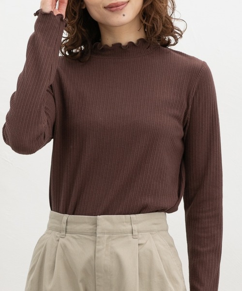 Honeys(ハニーズ)の「メローハイネックTシャツ(Tシャツ/カットソー・レディース・ブラウン/ダークブルー/ブラック/イエロー/ネイビー/オフホワイト/ライトベージュ/ピンク系その他2・LL/M/S/L)」の3枚目の写真