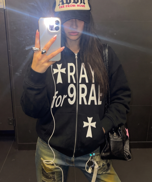 GRAVER（グレーバー）の「[UNISEX]PRAY FOR ジップアップパーカー_4カラー（パーカー・レディース・ブラック/グレー/イエロー/ホワイト・LARGE/MEDIUM）」の5枚目の写真