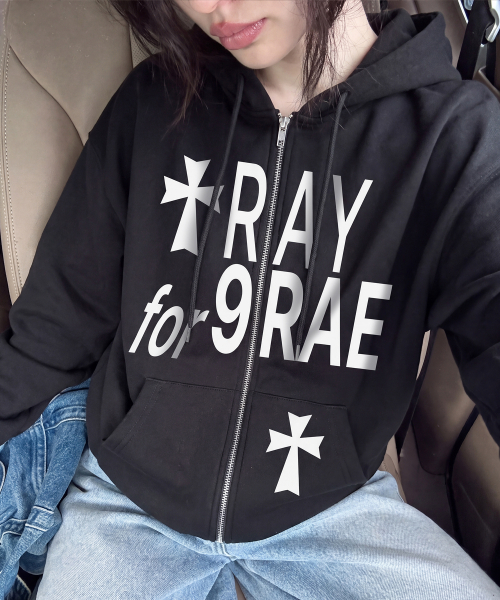 GRAVER（グレーバー）の「[UNISEX]PRAY FOR ジップアップパーカー_4カラー（パーカー・レディース・ブラック/グレー/イエロー/ホワイト・LARGE/MEDIUM）」の6枚目の写真