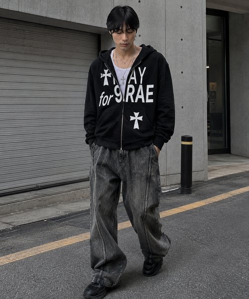 GRAVER（グレーバー）の「[UNISEX]PRAY FOR ジップアップパーカー_4カラー（パーカー・レディース・ブラック/グレー/イエロー/ホワイト・LARGE/MEDIUM）」の8枚目の写真