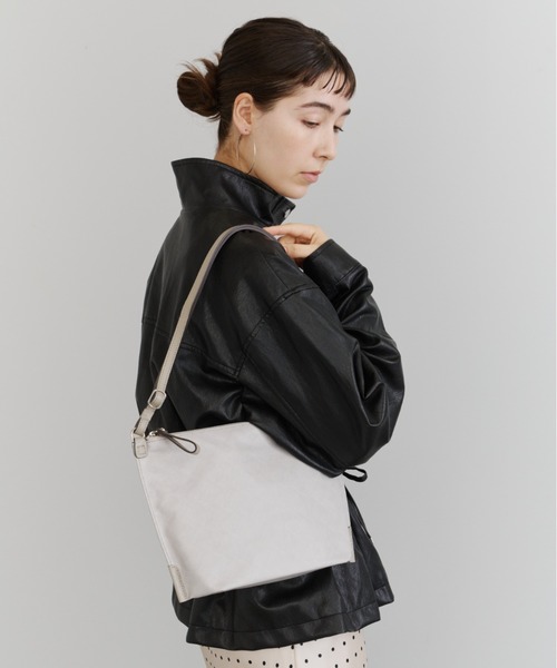 PELLEBORSA(ペレボルサ)の「スモールサイズショルダーバッグ Tria 9222(ショルダーバッグ・レディース・グレー系その他/ブラック系その他・FREE)」の18枚目の写真