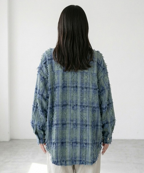 CRB(シーアールビー)の「フリンジチェックシャツ(シャツ/ブラウス・レディース・ベージュ/ブルー/オフホワイト・F)」の14枚目の写真