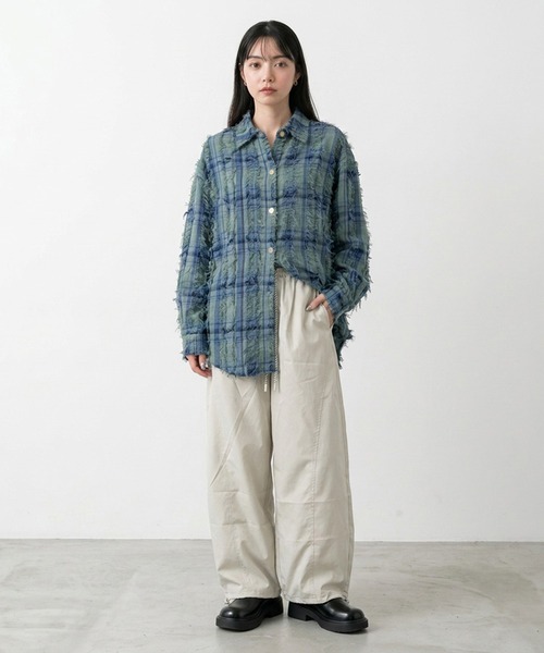 CRB(シーアールビー)の「フリンジチェックシャツ(シャツ/ブラウス・レディース・ベージュ/ブルー/オフホワイト・F)」の15枚目の写真