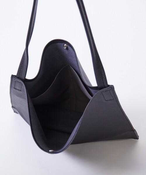 blancle(ブランクレ)の「【blancle/ブランクレ】レザーワンハンドルバッグ/S.LEATHER FLAT GUSSET ONE HANDLE BAG/bc1334/バッグ/ワンハンドル/レザー(ハンドバッグ・レディース・ブラック/ブルー・フリー)」の9枚目の写真