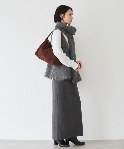 russet(ラシット)の「スエードトライアングルショルダーバッグ(ショルダーバッグ・レディース・グレー/ベージュ/ダークブラウン・FREE)」の7枚目の写真
