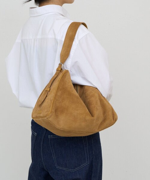 russet(ラシット)の「スエードトライアングルショルダーバッグ(ショルダーバッグ・レディース・グレー/ベージュ/ダークブラウン・FREE)」の19枚目の写真