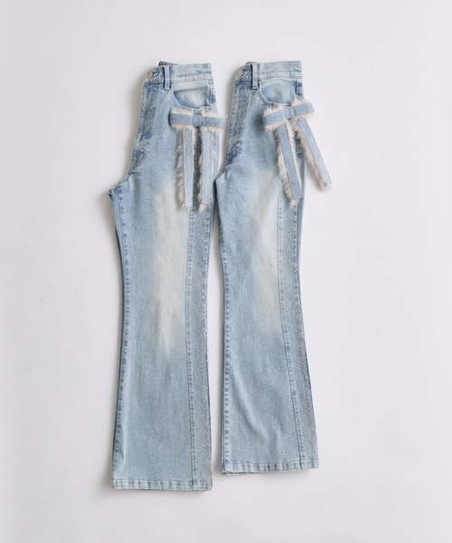 OLIVE des OLIVE(オリーブデオリーブ)の「リボンブローチストレッチデニム(デニムパンツ・レディース・サックスブルー/ネイビー・MEDIUM/SMALL)」の3枚目の写真