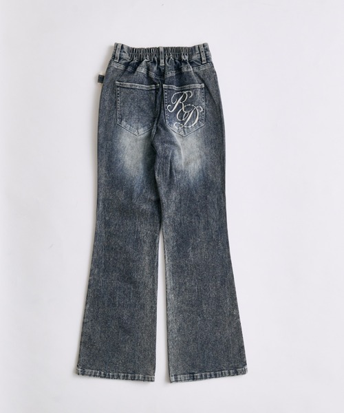 OLIVE des OLIVE(オリーブデオリーブ)の「リボンブローチストレッチデニム(デニムパンツ・レディース・サックスブルー/ネイビー・MEDIUM/SMALL)」の4枚目の写真