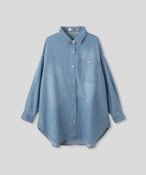 AT THE TRNK(アットザトランク)の「バック ロゴプリント デニム シャツ AT THE TRNK(シャツ/ブラウス・レディース・ブルー・フリー)」の3枚目の写真