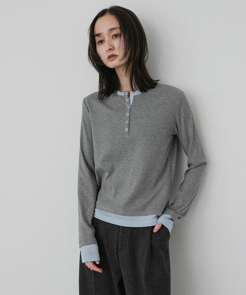 SENSE OF PLACE by URBAN RESEARCH(センスオブプレイスバイアーバンリサーチ)の「ヘンリーネックレイヤードトップ(Tシャツ/カットソー・レディース・ブラック/グレー/ブラウン・ONE)」の2枚目の写真