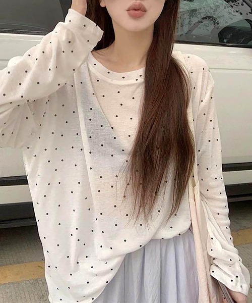 Doux Belle(ドゥーベル)の「ドット柄シアー長袖プルオーバー(Tシャツ/カットソー・レディース・ホワイト/ブラック/ベージュ/グレー・FREE)」の11枚目の写真