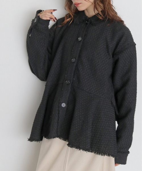 CLEIO（クレイオ）の「【CLEIO】2WAYバックティアード・ツイードフレアジャケット 2WAY BACK TIERED TWEED FLARE JACKET（ステンカラーコート・レディース・アイボリー/ブラック・FREE）」の2枚目の写真