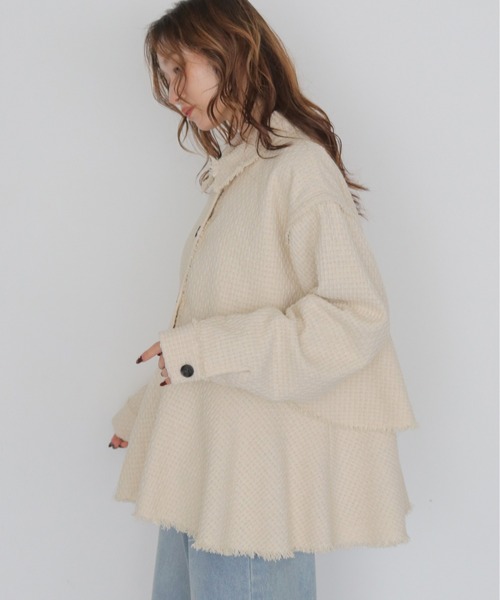 CLEIO（クレイオ）の「【CLEIO】2WAYバックティアード・ツイードフレアジャケット 2WAY BACK TIERED TWEED FLARE JACKET（ステンカラーコート・レディース・アイボリー/ブラック・FREE）」の14枚目の写真