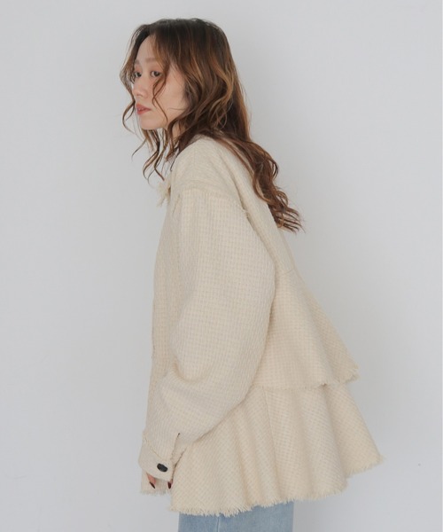 CLEIO（クレイオ）の「【CLEIO】2WAYバックティアード・ツイードフレアジャケット 2WAY BACK TIERED TWEED FLARE JACKET（ステンカラーコート・レディース・アイボリー/ブラック・FREE）」の15枚目の写真