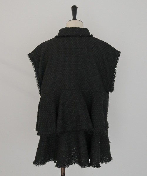 CLEIO（クレイオ）の「【CLEIO】2WAYバックティアード・ツイードフレアジャケット 2WAY BACK TIERED TWEED FLARE JACKET（ステンカラーコート・レディース・アイボリー/ブラック・FREE）」の5枚目の写真