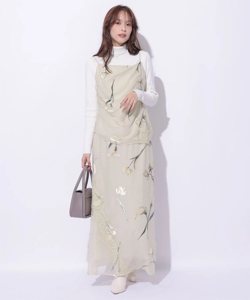 Mystrada(マイストラーダ)の「ウールタートルニット(ニット/セーター・レディース・ホワイト/レッド/ブラック/ベージュ系その他・38)」の15枚目の写真