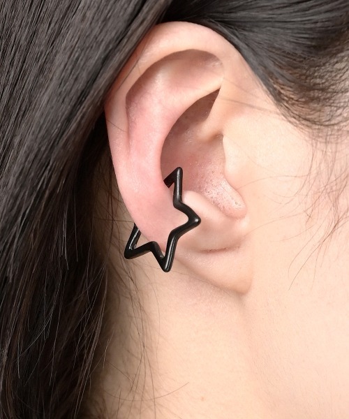 Fun & Daily（ファンアンドデイリー）の「F&D : スターイヤーカフ（イヤーカフ・レディース・ゴールド/シルバー/ブラック・FREE）」の2枚目の写真