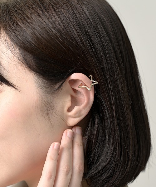 Fun & Daily（ファンアンドデイリー）の「F&D : スターイヤーカフ（イヤーカフ・レディース・ゴールド/シルバー/ブラック・FREE）」の6枚目の写真