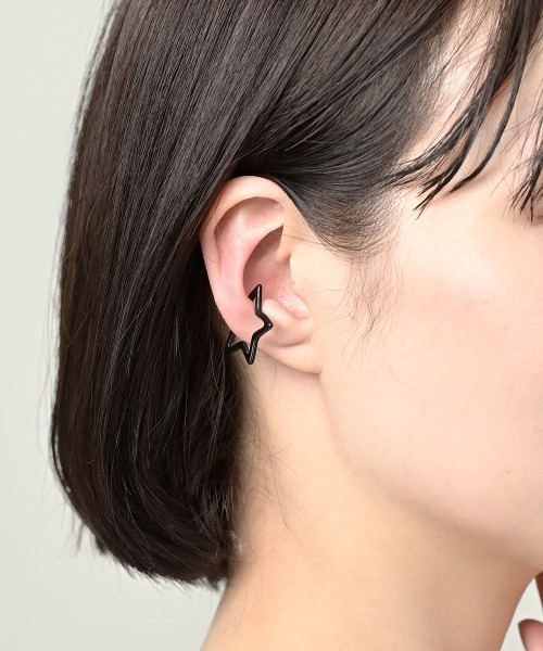 Fun & Daily（ファンアンドデイリー）の「F&D : スターイヤーカフ（イヤーカフ・レディース・ゴールド/シルバー/ブラック・FREE）」の16枚目の写真