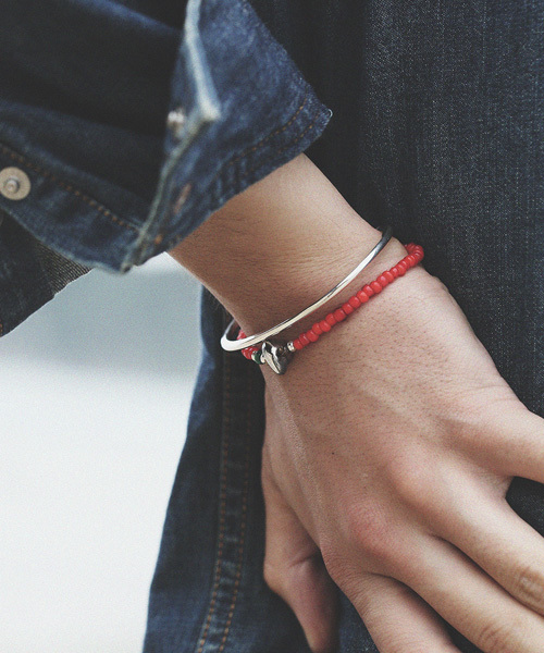 SunKu（サンク）の「White Heart Beads Bracelet（ブレスレット・メンズ・レッド・FREE）」の4枚目の写真