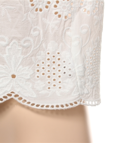 SLY（スライ）の「CUT WORK LACE TOPS（タンクトップ・レディース・ブラック/オフホワイト/ベージュ・2/1）」の7枚目の写真