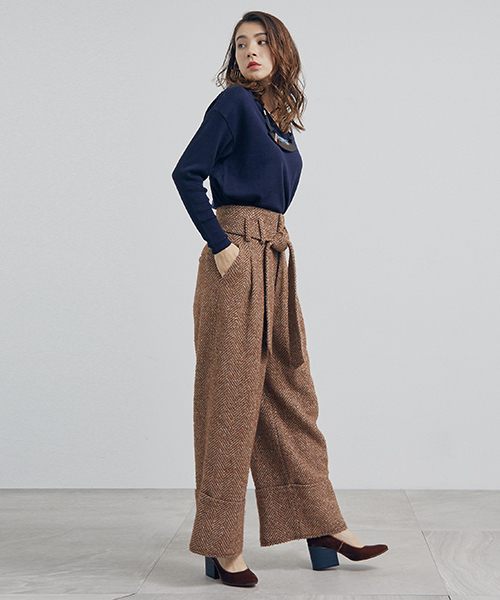 UNITED TOKYO（ユナイテッドトウキョウ）の「ウールミックスワイドプルオーバー（ニット/セーター・レディース・グレー/ベージュ/ネイビー・1）」の13枚目の写真