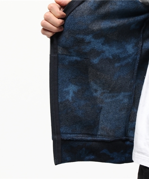 VENCEEXCHANGE(ヴァンスエクスチェンジ)の「ニットフリース迷彩ジップパーカー (パーカー・メンズ・ネイビー/ブラック・MEDIUM/LARGE)」の8枚目の写真