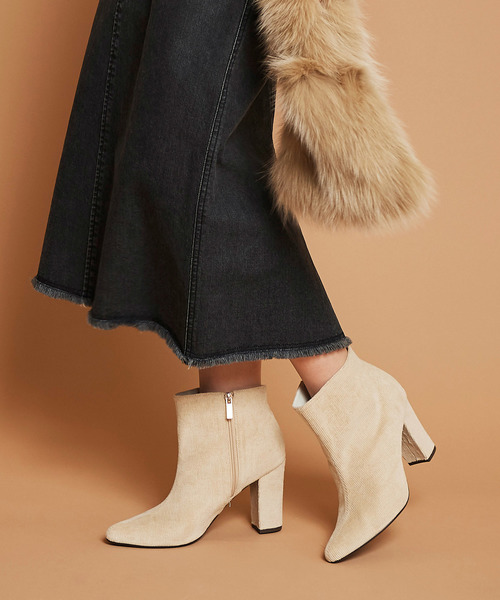 The Virgnia（ザ ヴァージニア）の「コーディロイショートブーツ（ブーツ・レディース・ベージュ/ボルドー・38/36/37）」の2枚目の写真