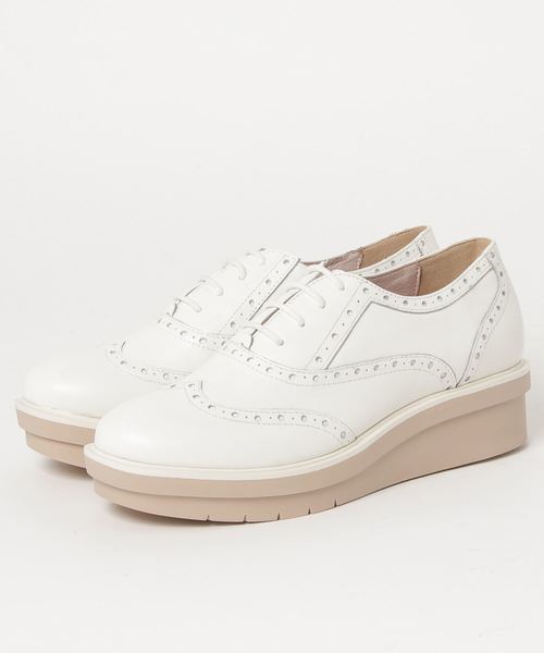 あしながおじさん（アシナガオジサン）の「〈あしながおじさん〉　厚底レースアップシューズ（ドレスシューズ・レディース・ホワイト/ブラック/ピンク・23.5cm/24.5cm/23.0cm/24.0cm/22.5cm）」の4枚目の写真