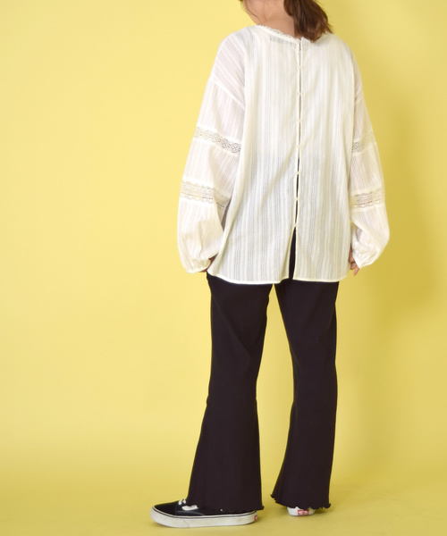 w closet（ダブルクローゼット）の「ストライプドビーレース切替ブラウス（シャツ/ブラウス・レディース・ホワイト/キナリ/ライトグレー・FREE）」の6枚目の写真