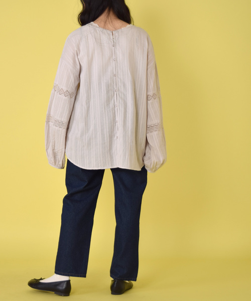 w closet（ダブルクローゼット）の「ストライプドビーレース切替ブラウス（シャツ/ブラウス・レディース・ホワイト/キナリ/ライトグレー・FREE）」の11枚目の写真