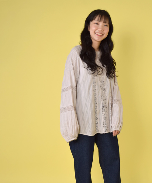 w closet（ダブルクローゼット）の「ストライプドビーレース切替ブラウス（シャツ/ブラウス・レディース・ホワイト/キナリ/ライトグレー・FREE）」の12枚目の写真