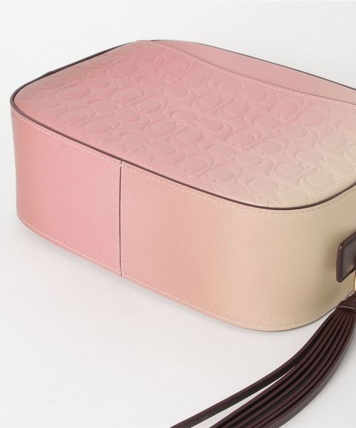 ♥mi.kiさん専用♥COACH ピンク ショルダーバッグ　カメラバッグ COACH（コーチ）の「【コーチ】カメラ バッグ オンブレ シグネチャー