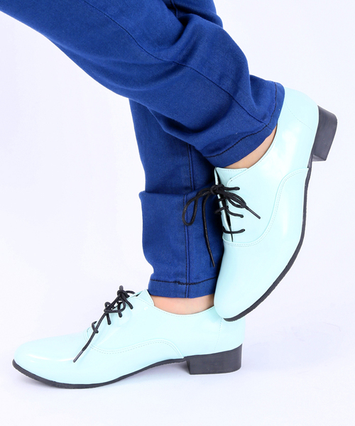 WEGO(ウィゴー)の「WEGO/エナメルシューズ(ドレスシューズ・レディース・シルバー/ホワイト/ブラック/サックスブルー/ピンク・23.5/24.5)」の4枚目の写真