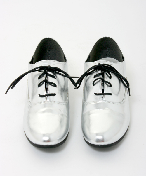WEGO(ウィゴー)の「WEGO/エナメルシューズ(ドレスシューズ・レディース・シルバー/ホワイト/ブラック/サックスブルー/ピンク・23.5/24.5)」の9枚目の写真