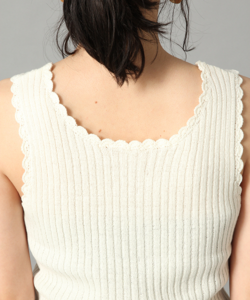 LOWRYS FARM（ローリーズファーム）の「カギバリリブタンク　838082（ニット/セーター・レディース・ブラウン/オフホワイト/ブラック/ベージュ・FREE）」の13枚目の写真