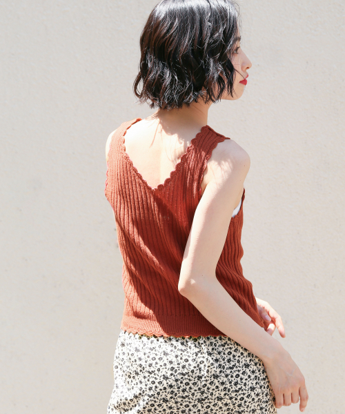 LOWRYS FARM（ローリーズファーム）の「カギバリリブタンク　838082（ニット/セーター・レディース・ブラウン/オフホワイト/ブラック/ベージュ・FREE）」の10枚目の写真