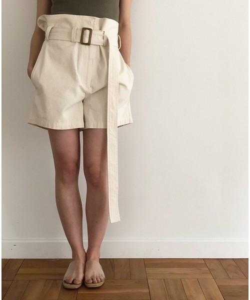 TODAYFUL（トゥデイフル）の「ベルトハーフパンツ（その他パンツ・レディース・レッド系その他/キナリ・38inch/36inch）」の2枚目の写真