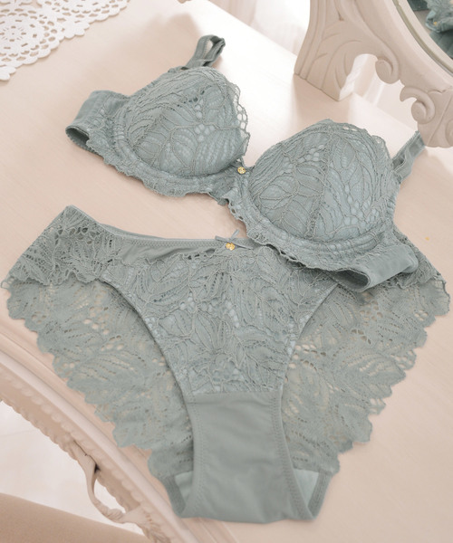 BRADELIS NEWYORK（ブラデリスニューヨーク）の「育乳STEP1　ボニーブラ　【3ステップでバストを育てるブラジャー　ステップ1　"集める"】（ブラジャー・レディース・ネイビー/ブルー系その他/ピンクベージュ・B65/B70/C70/D70/B75/C65/C75/D65/D75/E65/E70/E75/F65/F70/F75/G65/G70/G75/F80/G80）」の18枚目の写真