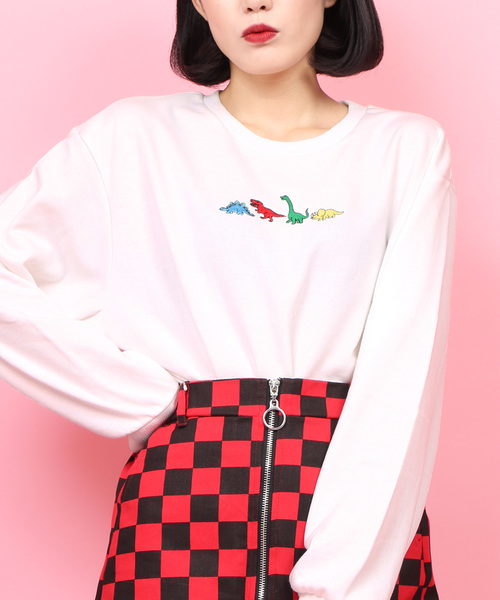 WC（ダブル シー）の「WC/ザウルス刺繍スウェット（トレーナー）（スウェット・レディース・ホワイト/パープル/ライトパープル/ブラック・FREE）」の2枚目の写真